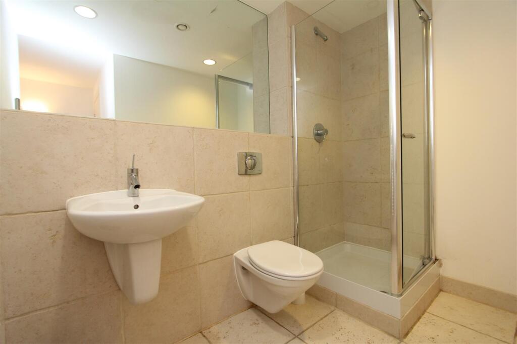 en-suite.JPG