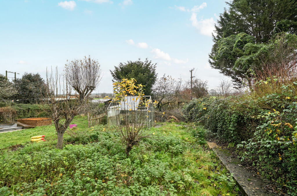 1385896-17-693ff6...