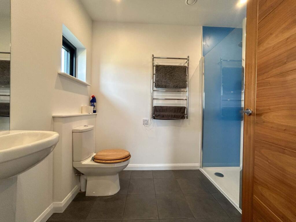 En-suite shower room