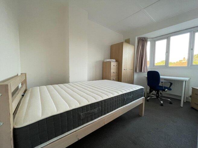 hillside-avenue-ct2-8ez-1015073