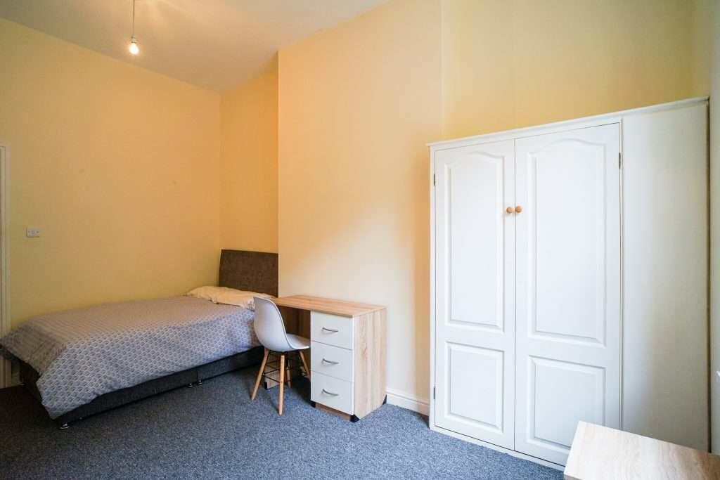94_Harcourt_Road