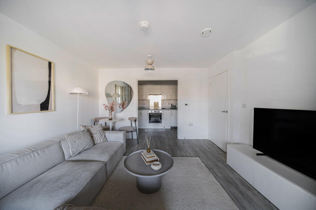 1329005-9-68834a4...