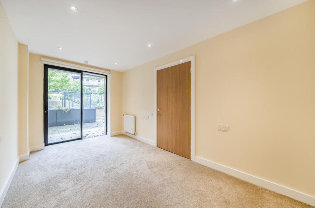 1354172-11-68c183...