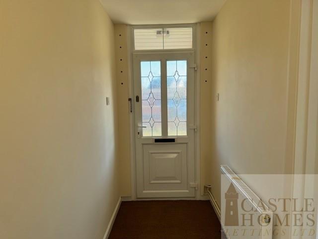Entrance hall 1.jpg