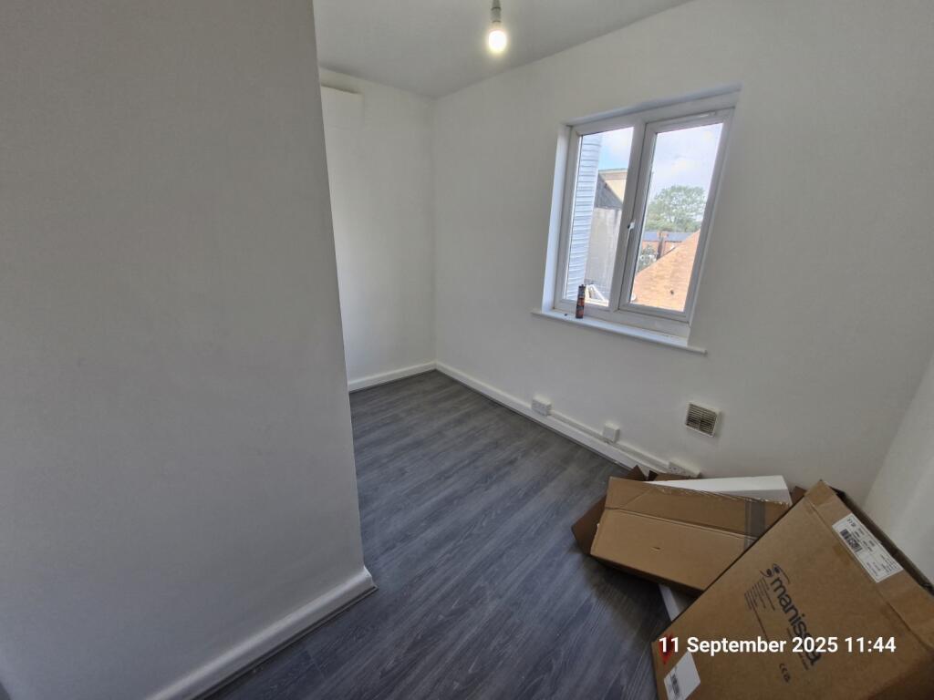 FIRST FLOOR - SECOND BEDROOM SINGLE
