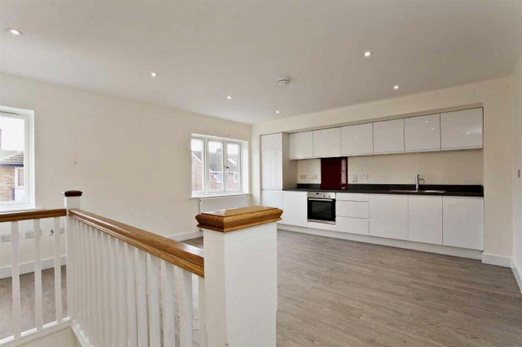 Apartment 3 9 All Saints Road Image 3.jpg