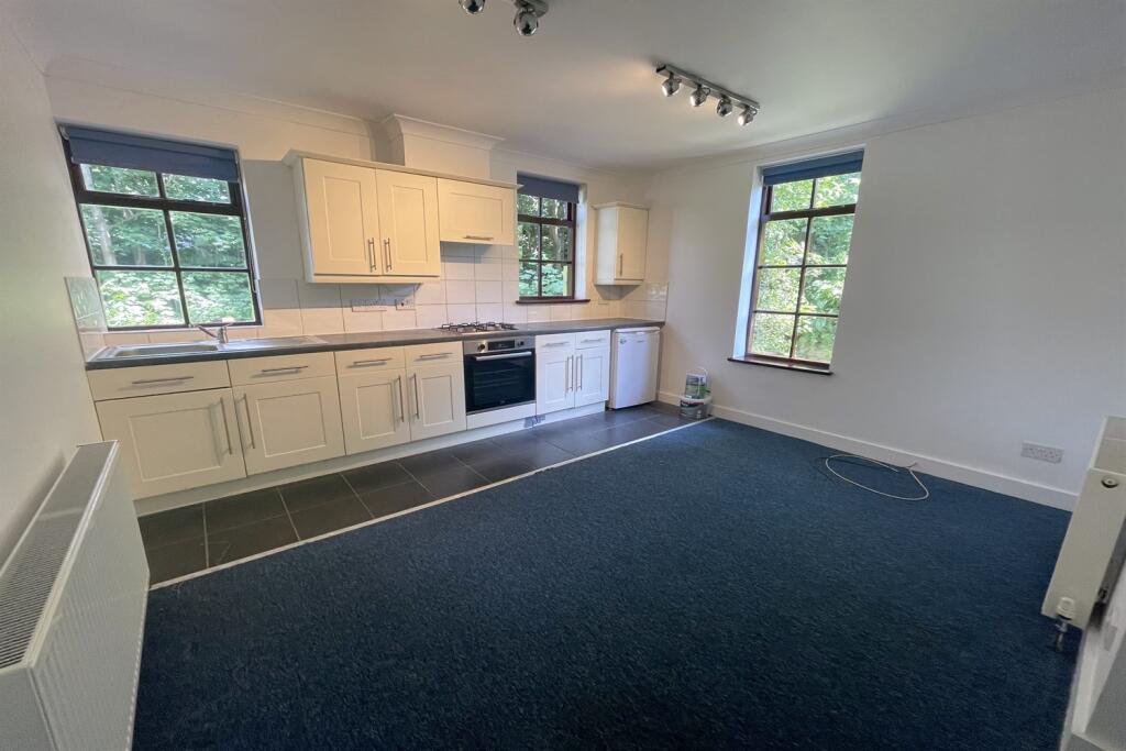 Modern open plan kit