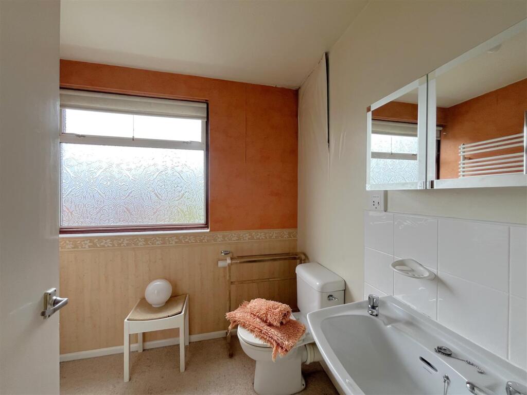 IMG_8782 - new shower room .JPG