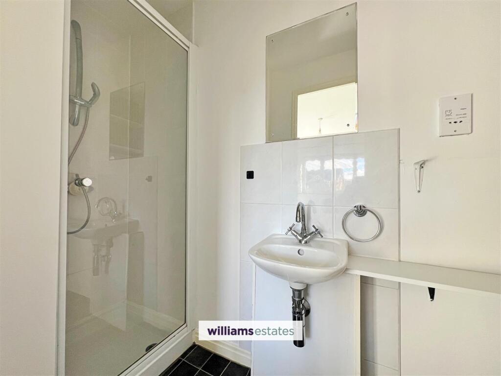 Bedroom One En Suite