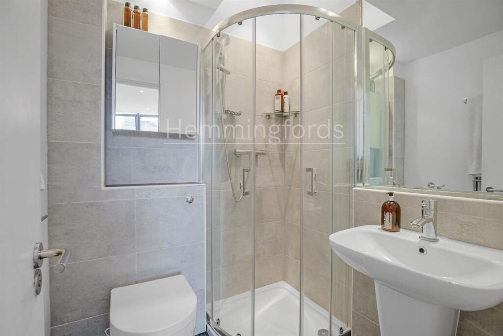 12-065284168-HMF-JJ-Spectrum House-12-medium.jpg