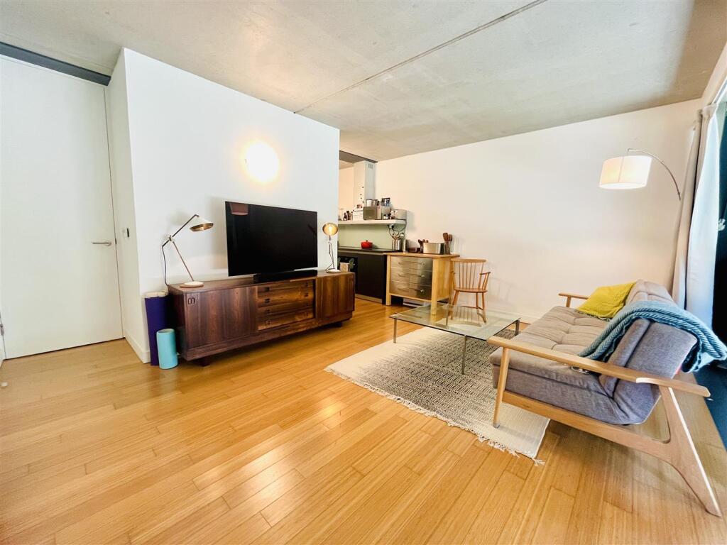 Living &amp; Dining Room