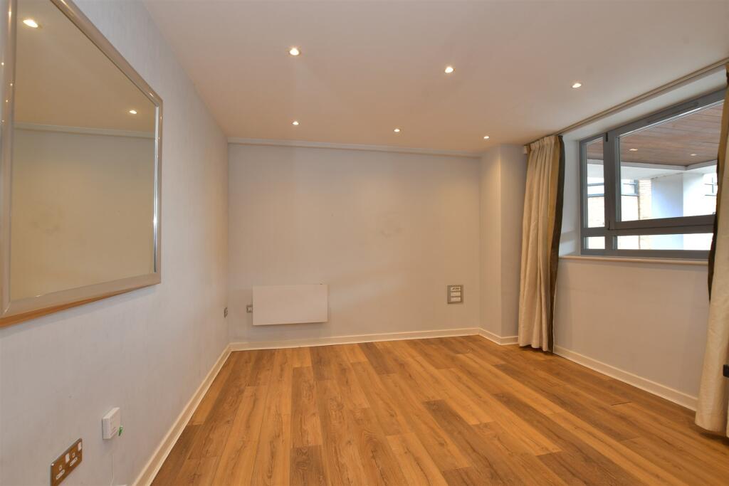 Lounge/Kitchen /Dining Room