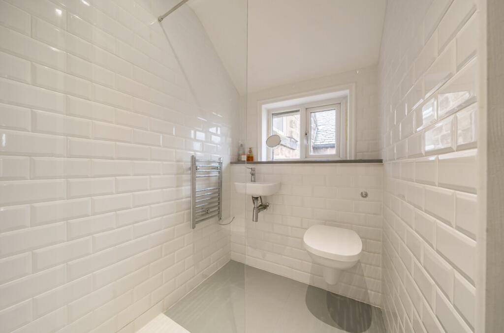 EweMove Harrogate En Suite Shower Room