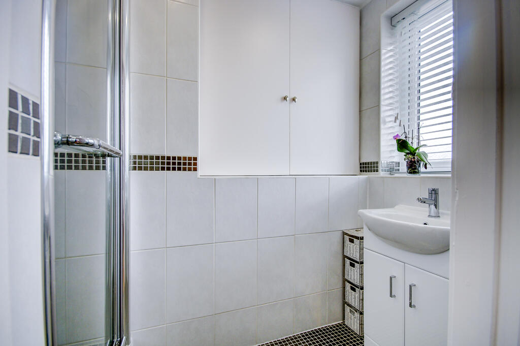 En-suite shower room