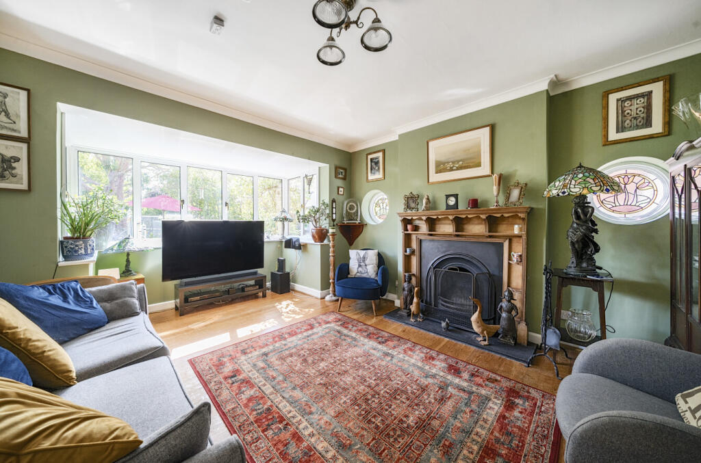 1328285-14-687e16...