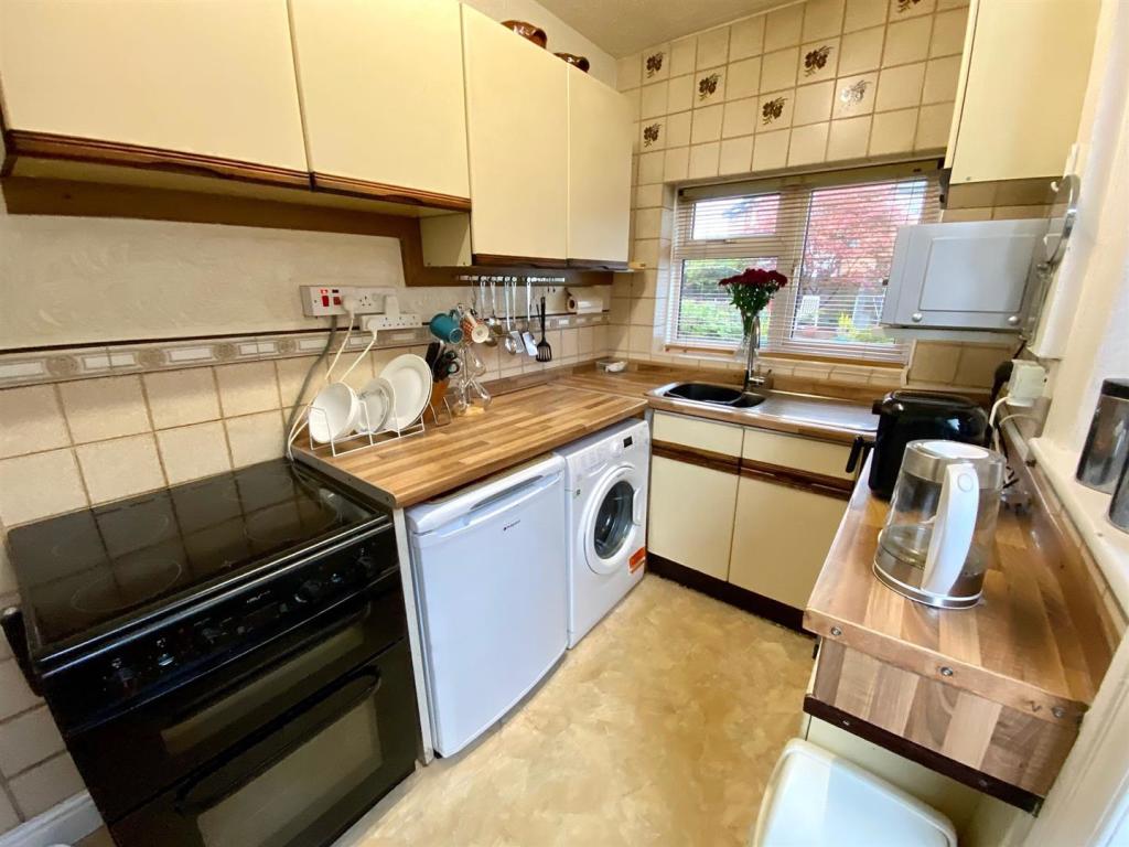 kitson hill road 34 kitchen.jpg