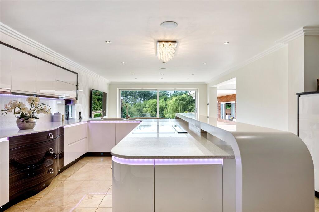 Kitchen 4