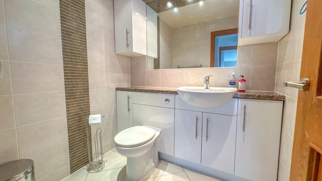 Hamlet Close - Image-4.jpg