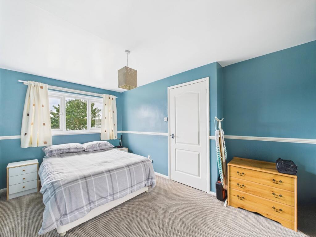 CAM02195G0-PR0078-STILL026