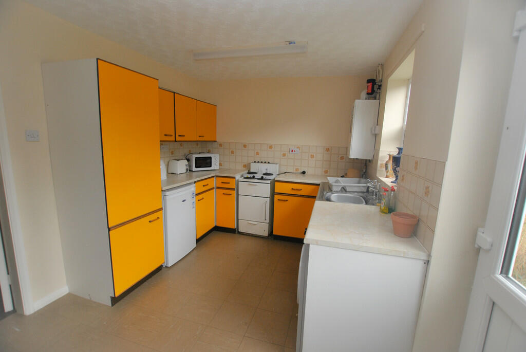 Kitchen1_edited