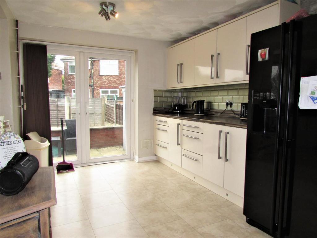 AshtonCres26kit3.JPG
