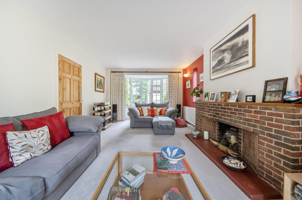 1327358-10-6878e9...