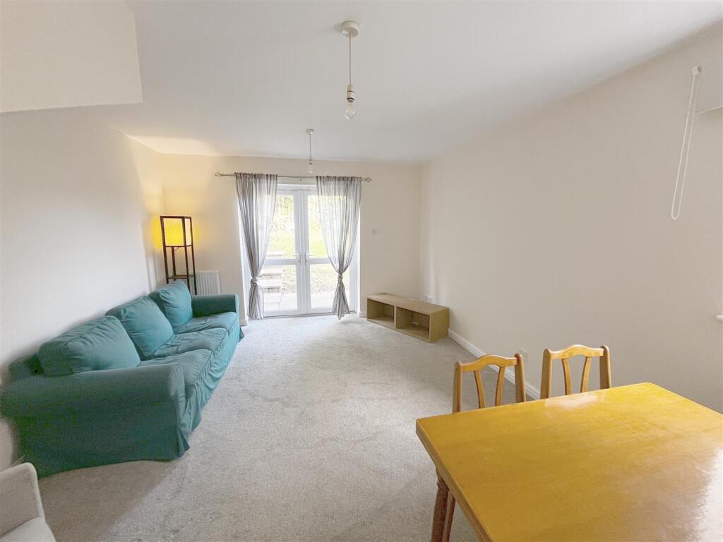 Living Room.JPG