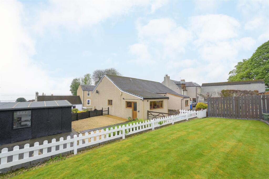 21 Main Street 021.jpg