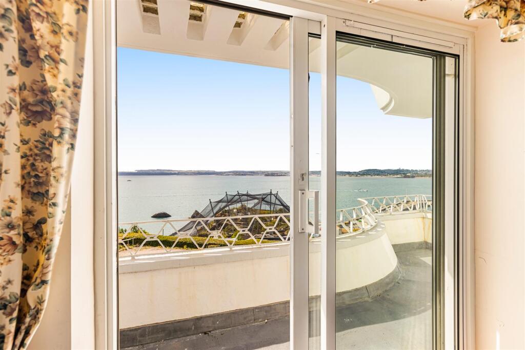 A26 - 5 Park Hall Torquay - 250905.jpg