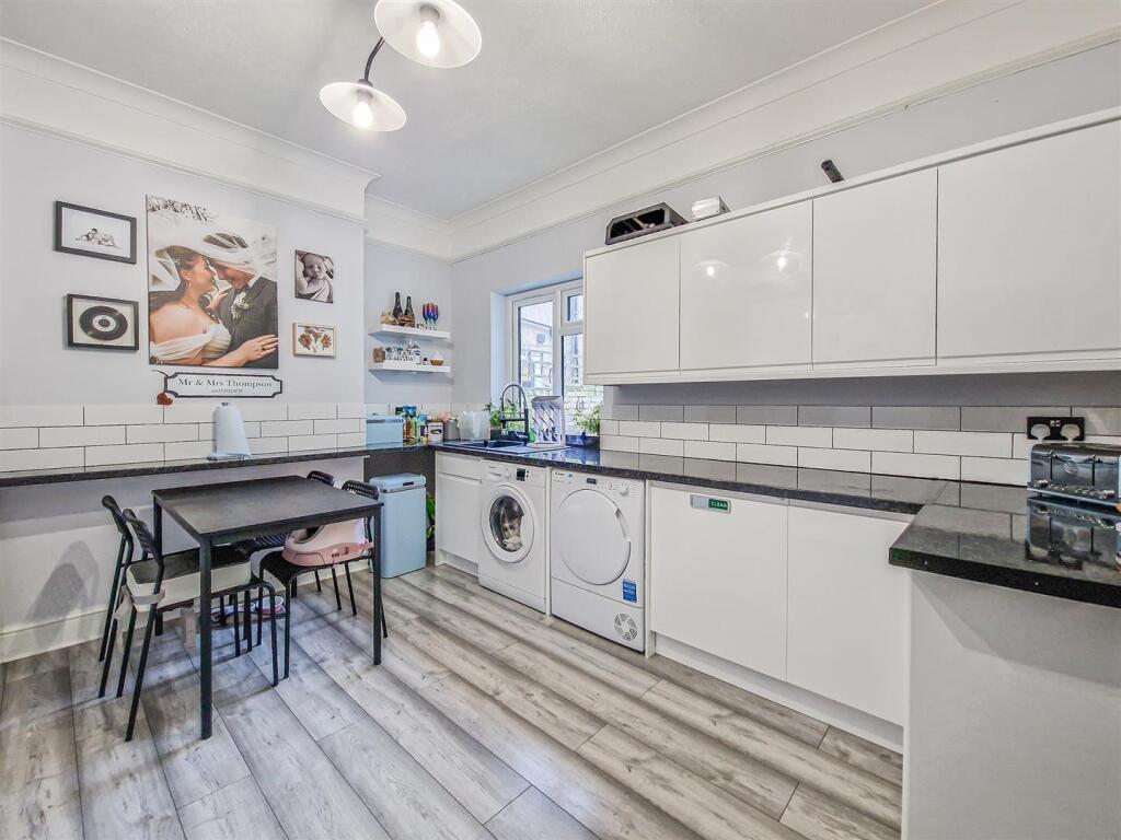 luxury kitchen-diner