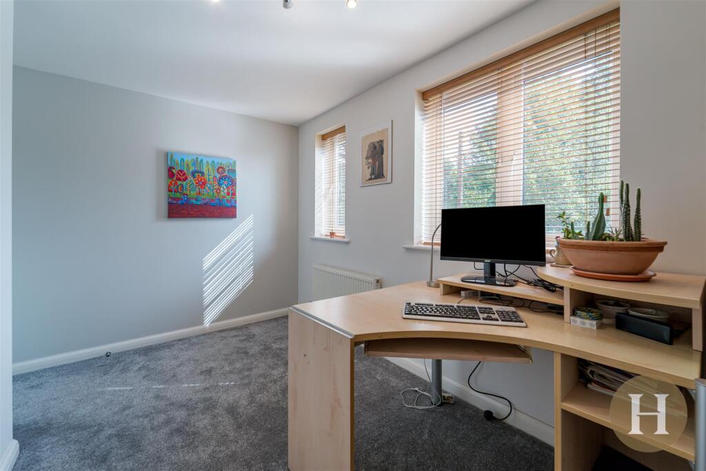 Hadleigh Estate Agents-12.jpg