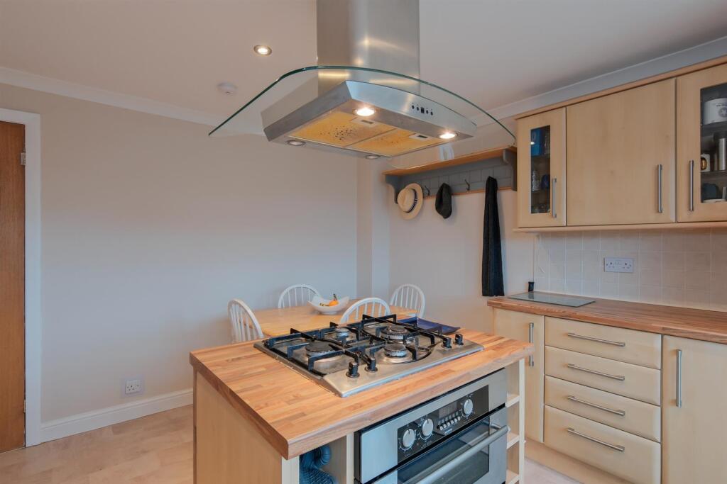 006-13 Fyneart Street, Wishaw ML2 8PL.jpg