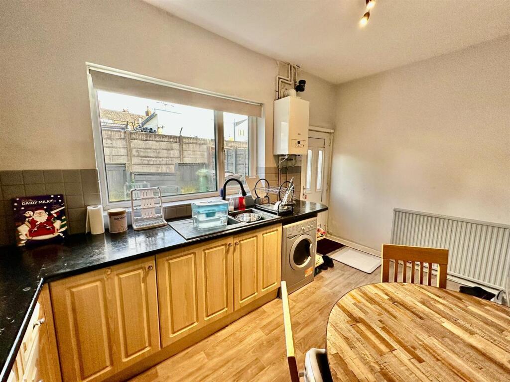 WhatsApp Image 2025-11-13 at 16.40.20_a7469da2.jpg