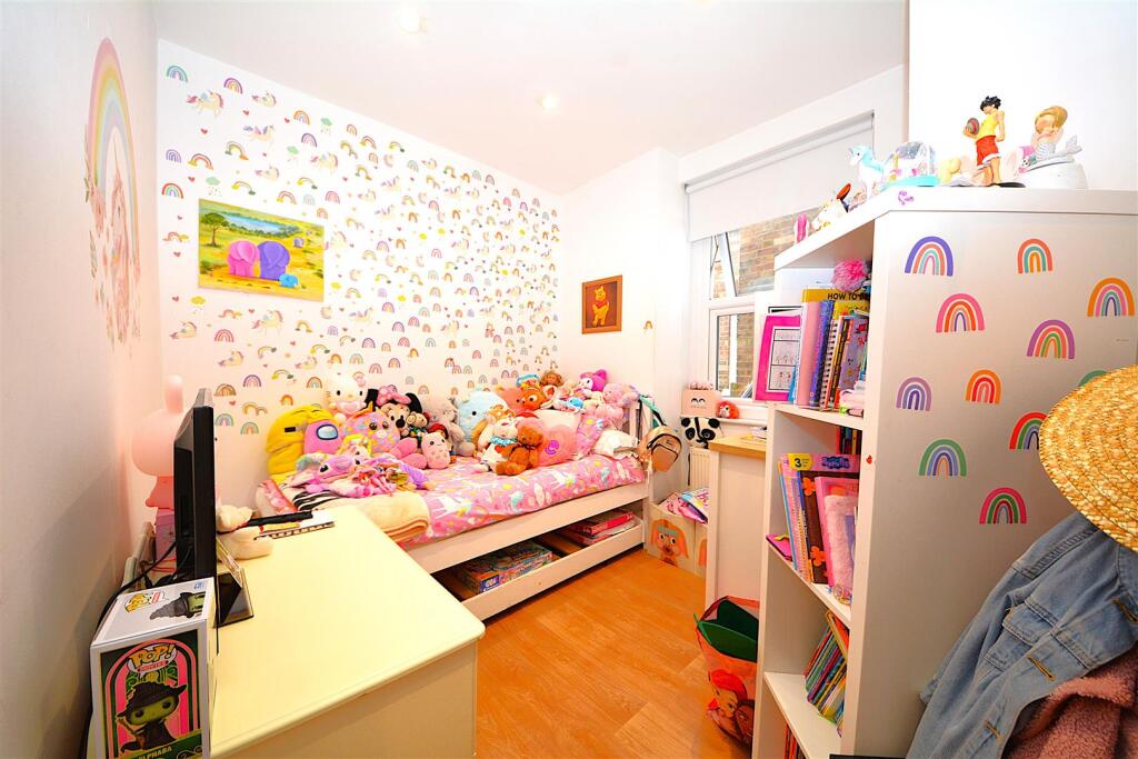 Bedroom 2.JPG