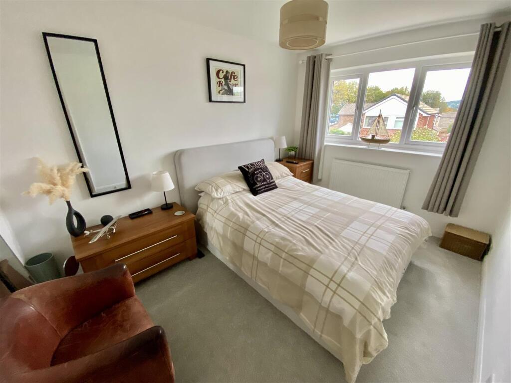 Bramleys Estate Agents - Fernhurst Road - Mirfield