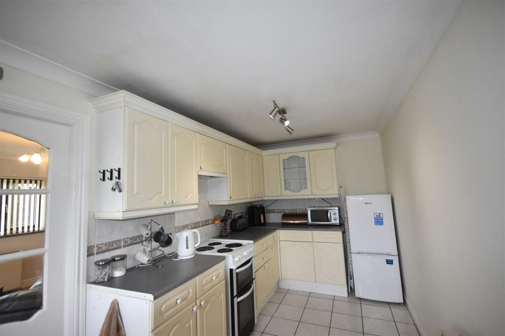 Annexe - Kitchen