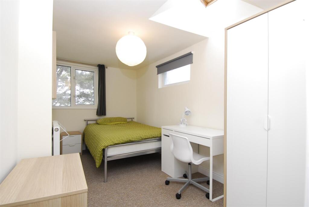 16CliftonPlace003.JPG