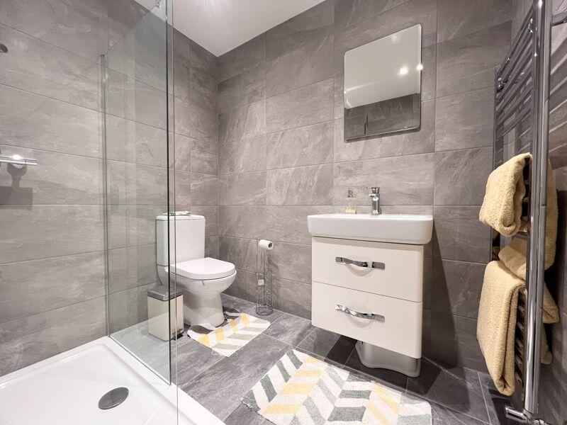 24 - Bedroom 3 Ensuite