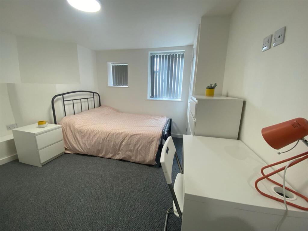 Bedroom 4.jpeg