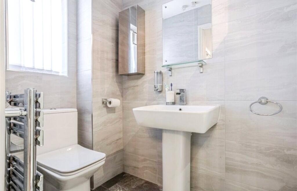 Ensuite Shower Room
