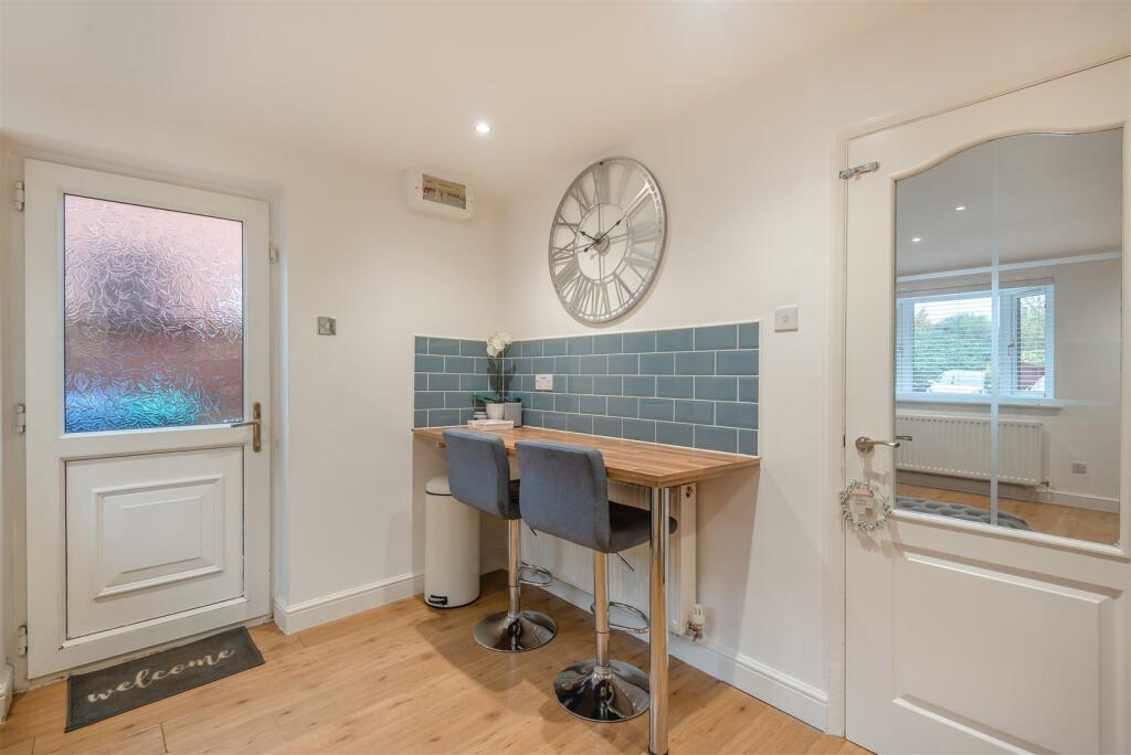 8627565-interior03.jpg