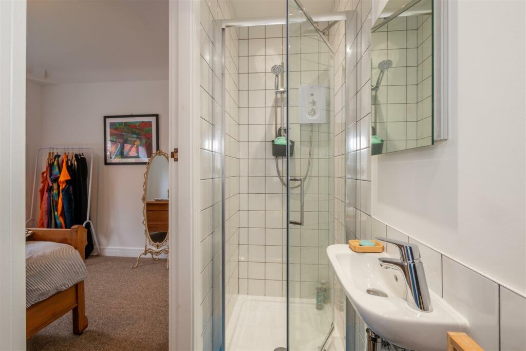 En Suite Shower Room