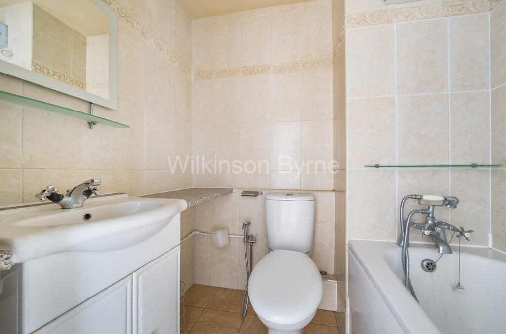 5c4cfc66-c811-404...