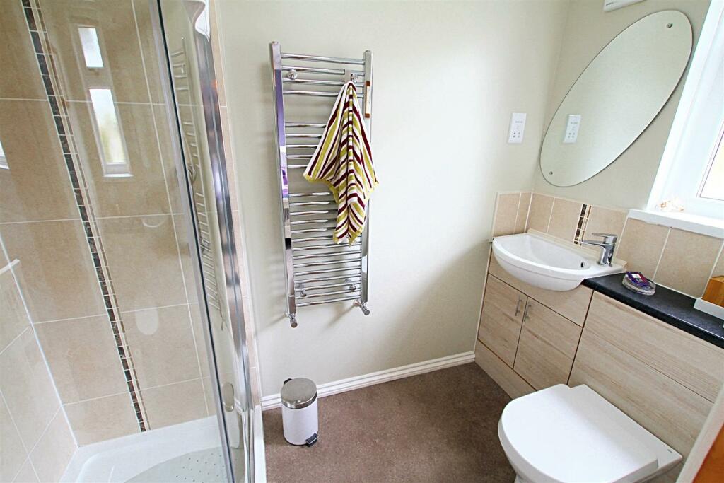 En-suite Bedroom 1