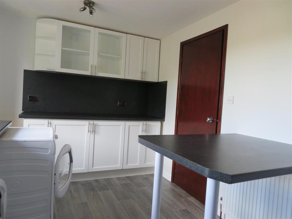 Kitchen / Breakfast Room