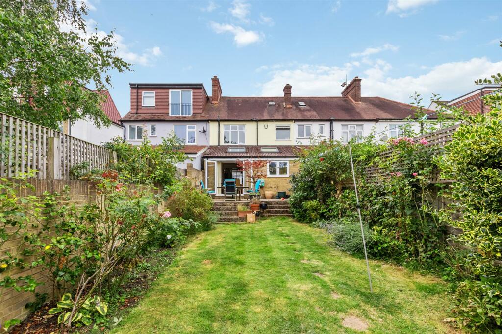 Maycross Avenue