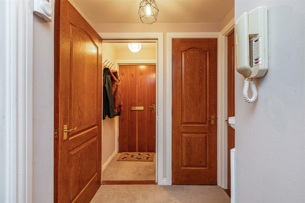 5-6 North Werber Place Edinburgh 09.JPG