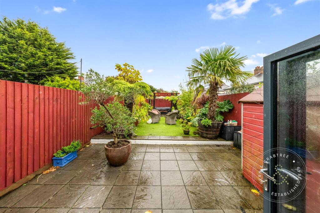 Caerphilly Road (33).jpg