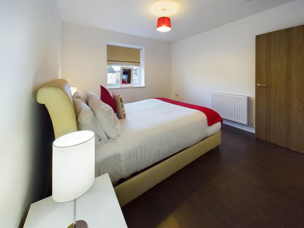 CAM02089G0-PR0418...