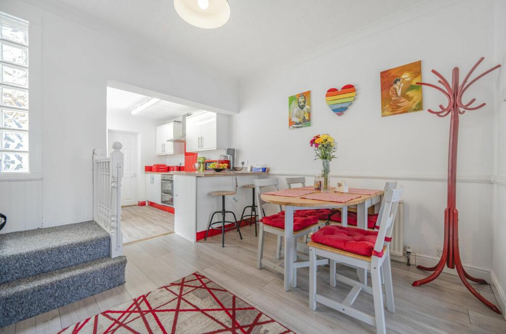 Dining/Kitchen